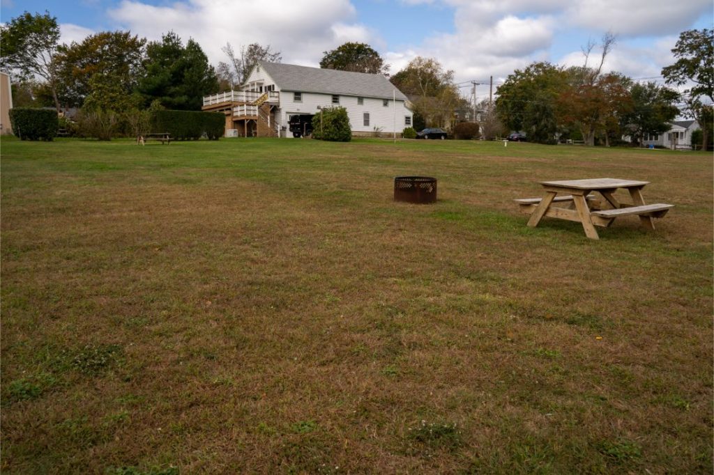 Meadowlark RV Park open grass with picnic table